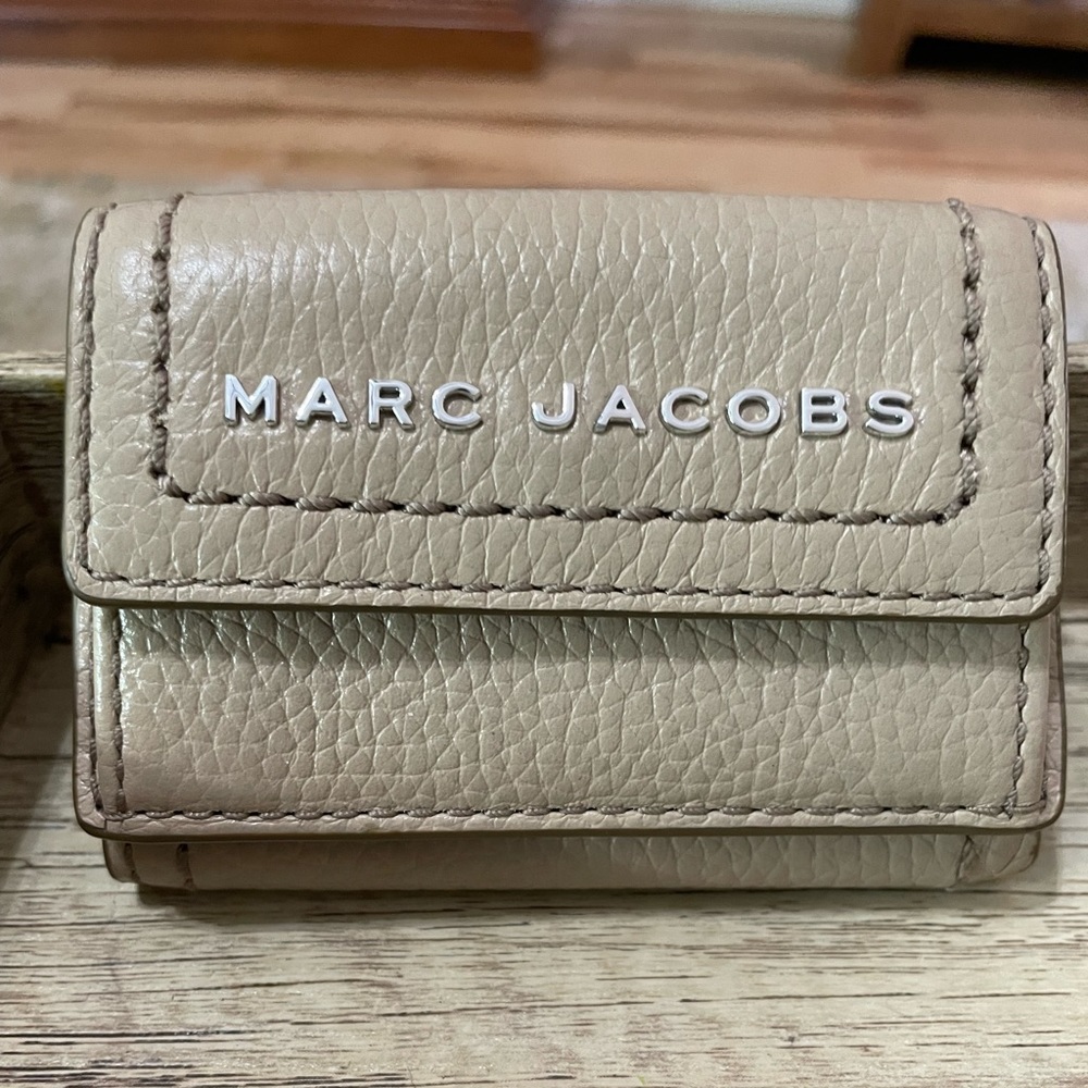 Marc Jacobs trifold wallet
